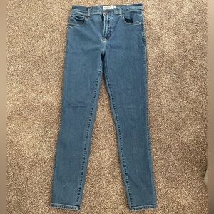 Size 6L | Abercrombie & Fitch Skinny Jeans